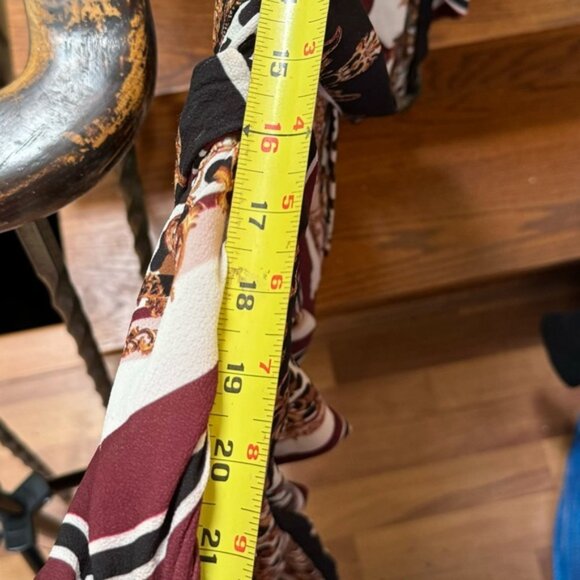 BOOHOO Faux Wrap Chain Mixed Print Dress Midi Lightweight V Neck Belt Plus Sz 20 - Picture 15 of 16